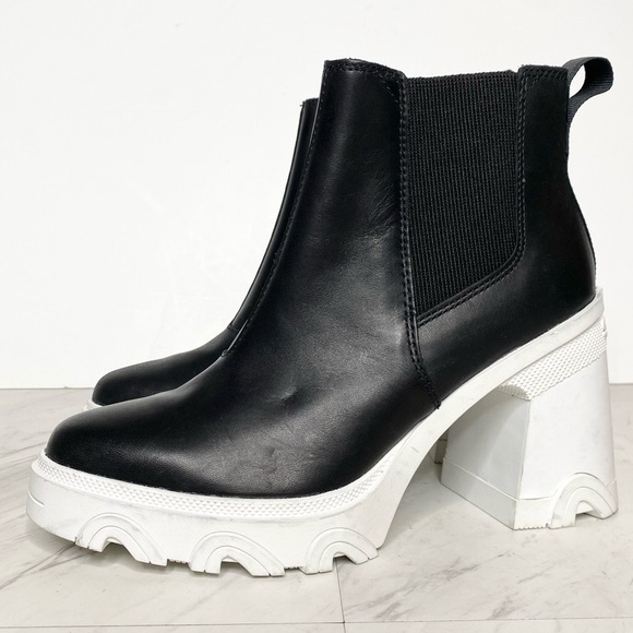 Sorel Shoes - Sorel Brex Black White Leather Heeled Chelsea Bootie 7 1/2